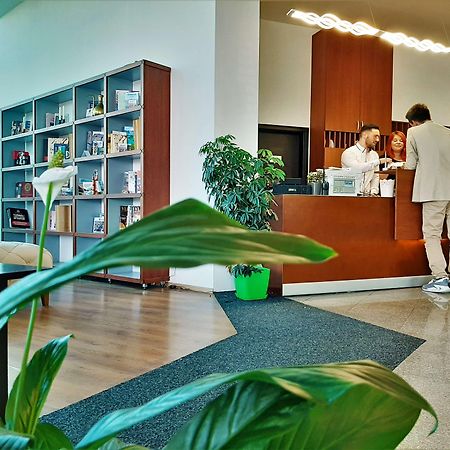 Best Western Hotel Galla Sllatine e Madhe Bagian luar foto