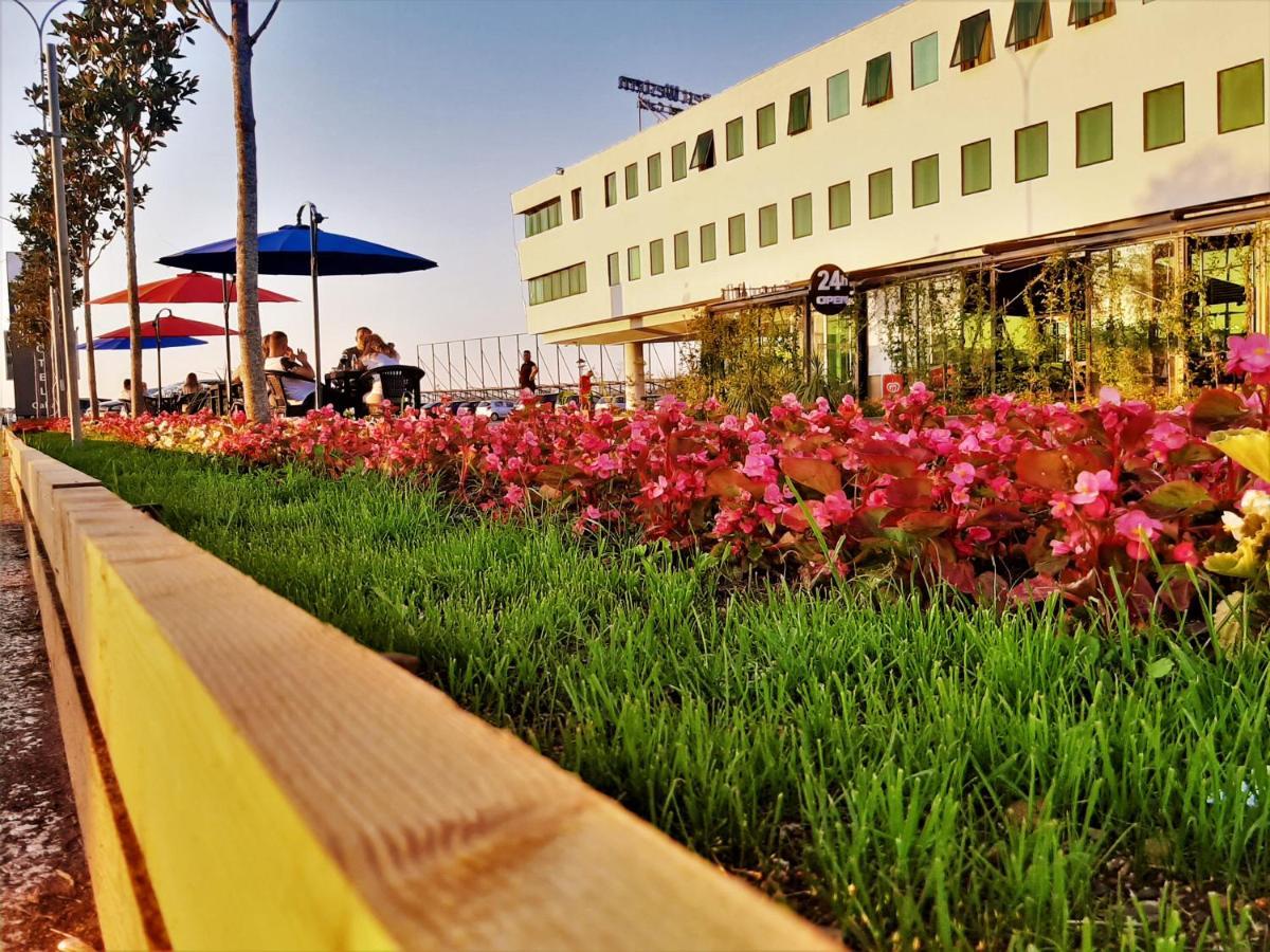 Best Western Hotel Galla Sllatine e Madhe Bagian luar foto