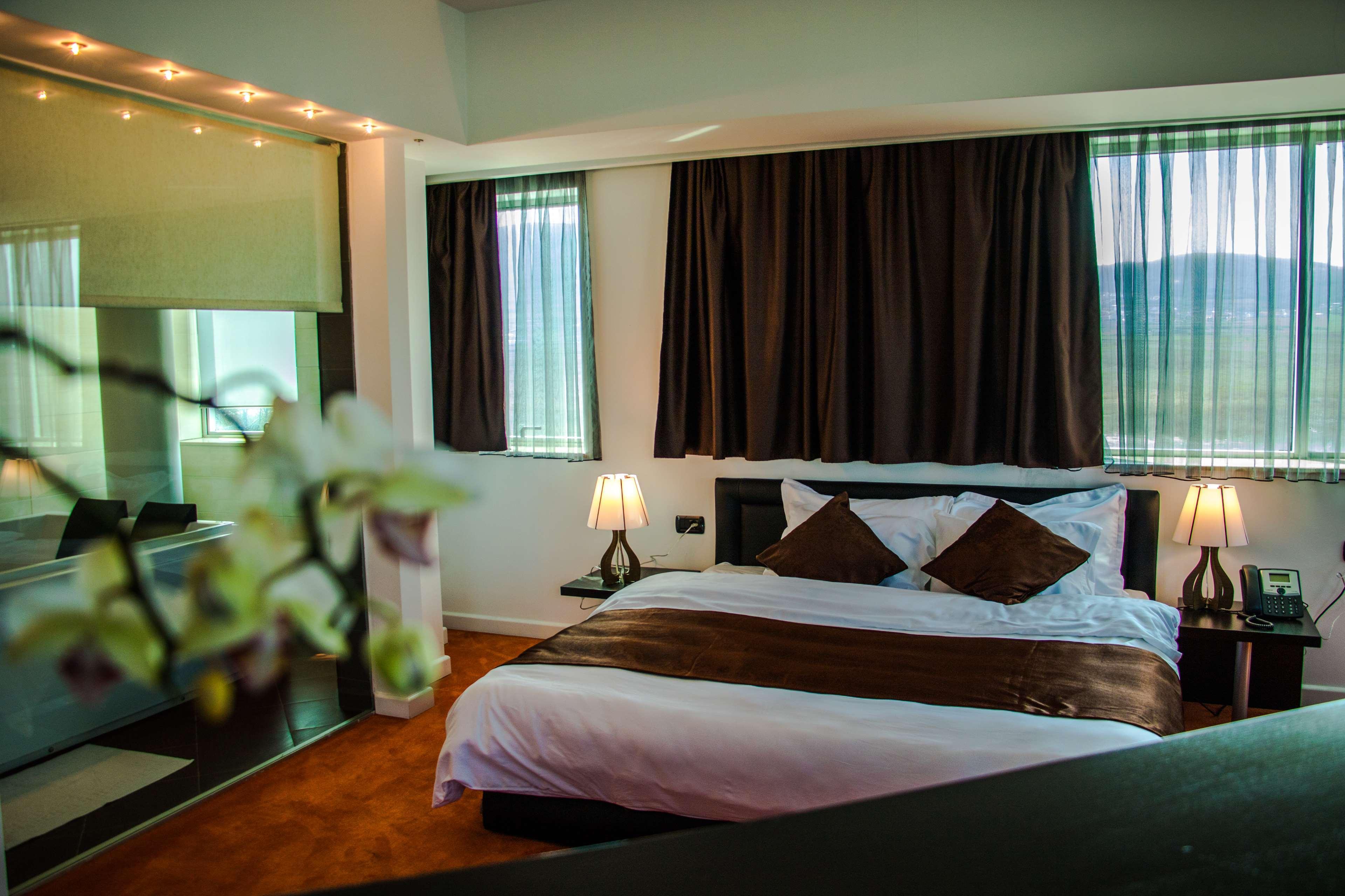 Best Western Hotel Galla Sllatine e Madhe Bagian luar foto