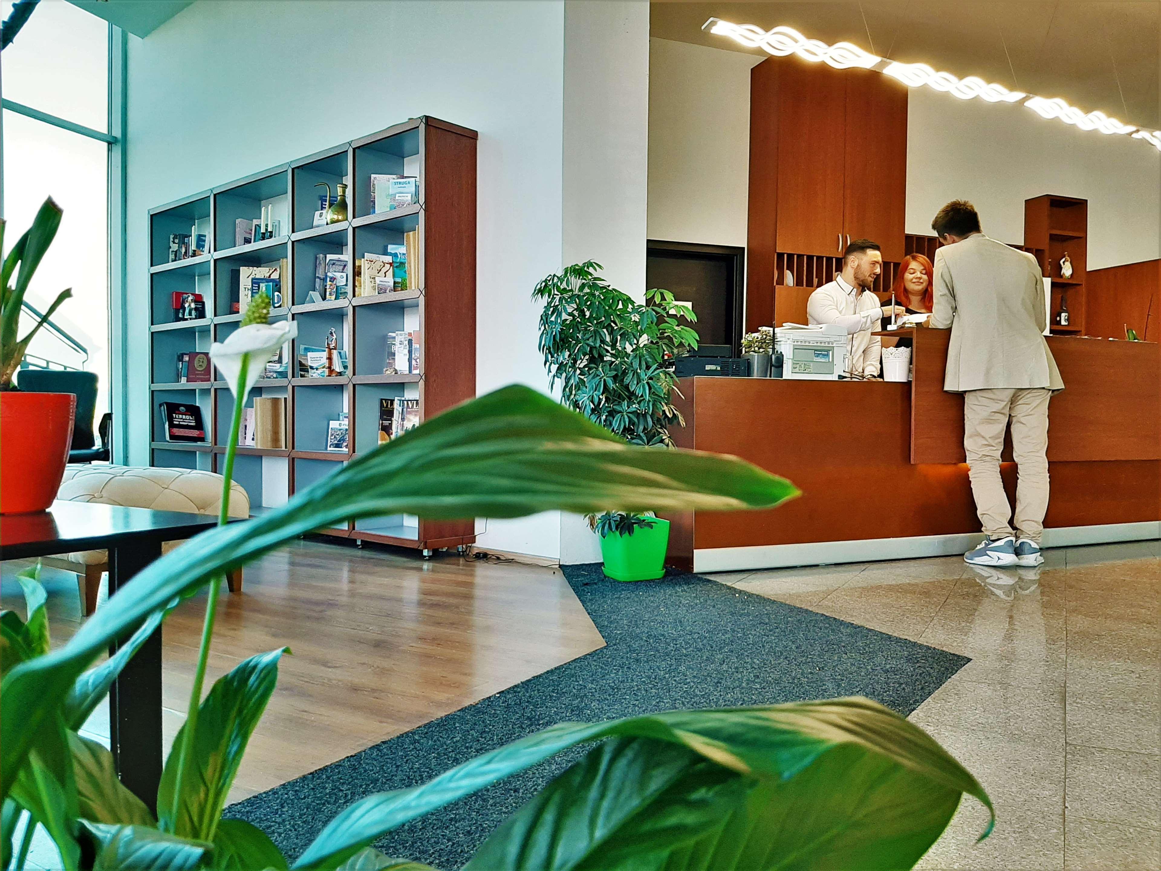 Best Western Hotel Galla Sllatine e Madhe Bagian luar foto