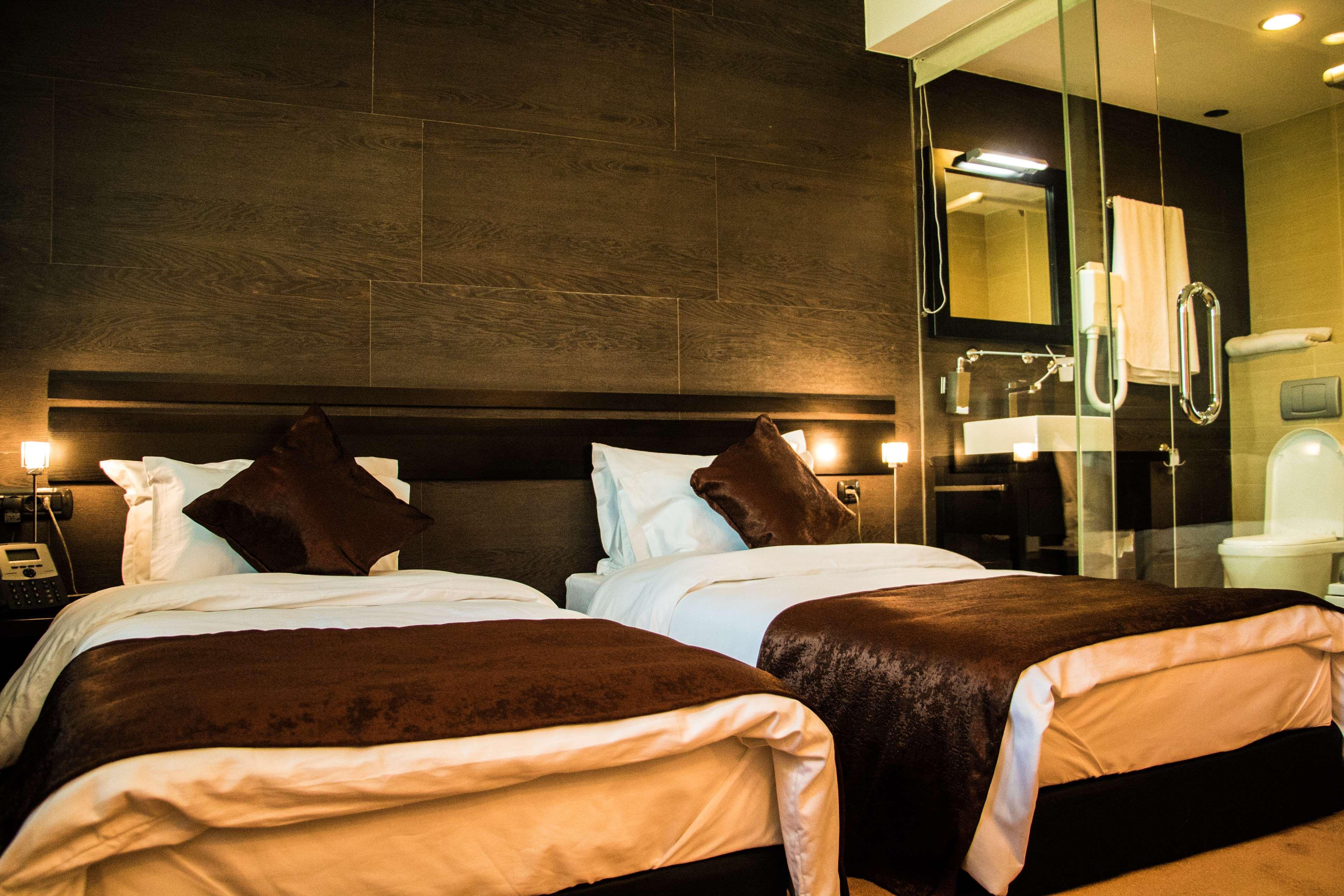 Best Western Hotel Galla Sllatine e Madhe Bagian luar foto