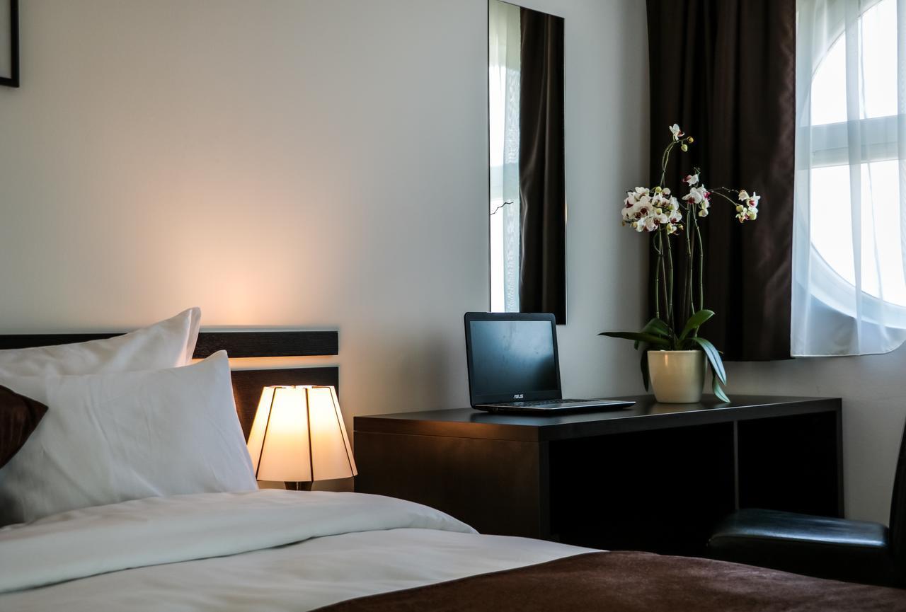 Best Western Hotel Galla Sllatine e Madhe Bagian luar foto