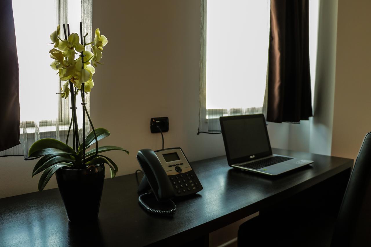Best Western Hotel Galla Sllatine e Madhe Bagian luar foto